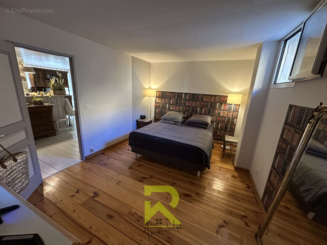 Bar Pub licence IV et ses 2 appartements - photo 21