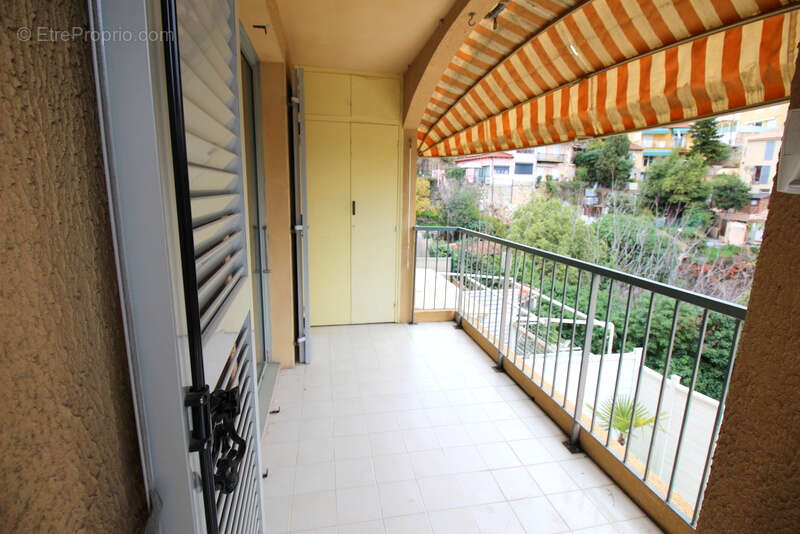 BEAUSOLEIL - Beau 3 pièces avec terrasse, cave et parking. Quartier BELLEVUE - photo 2