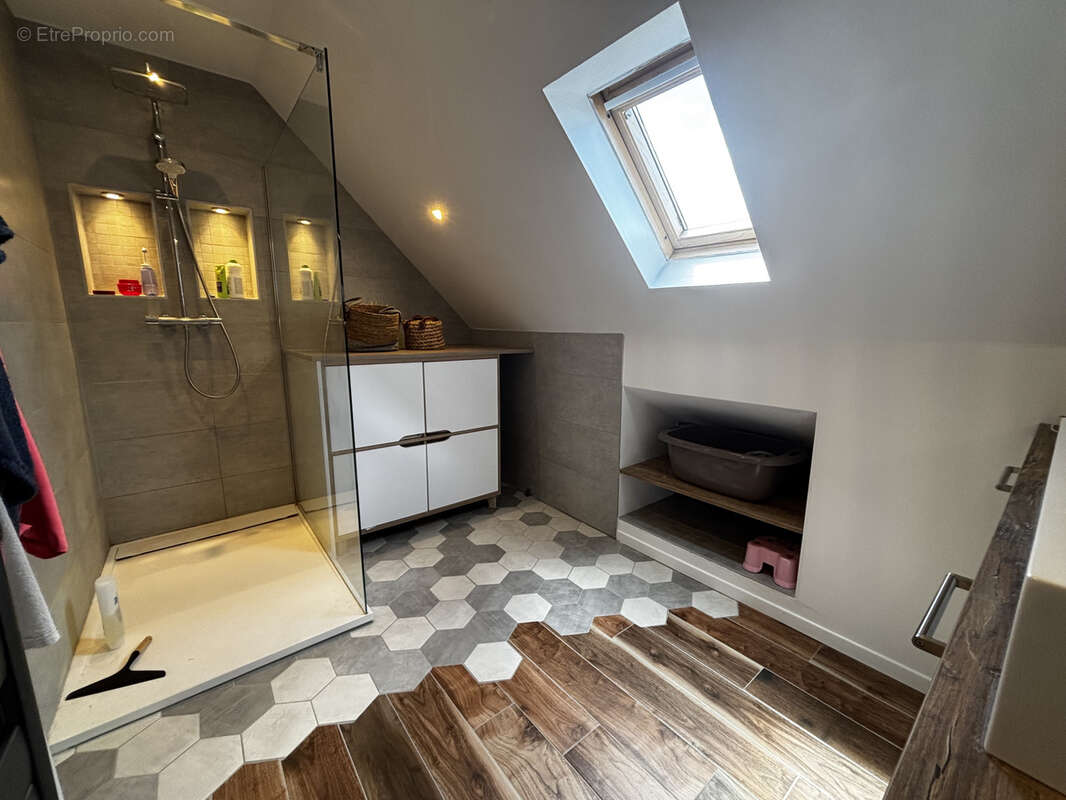 Maison 150 m² à Beaumont-En-Veron  - photo 9