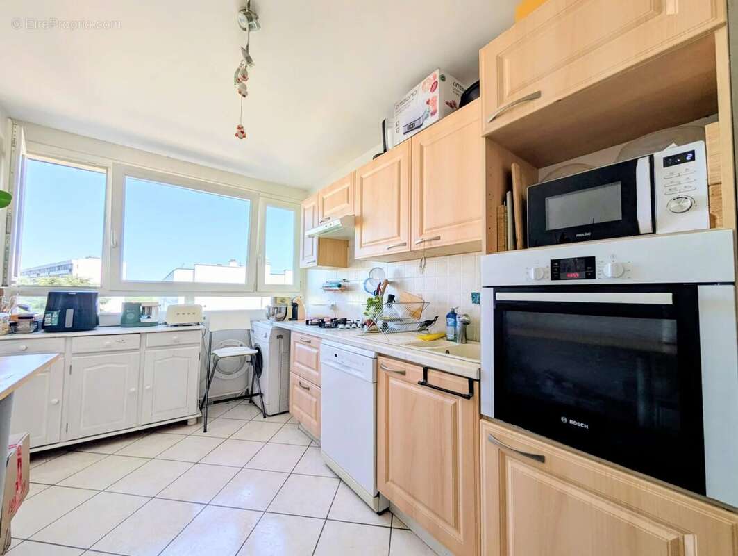 Appartement à LES CLAYES-SOUS-BOIS