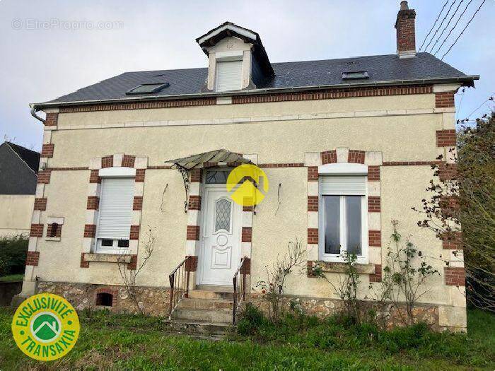 Maison à LES AIX-D&#039;ANGILLON