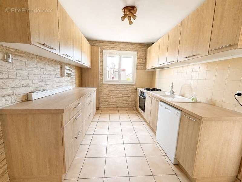 Maison de 5 pièces principales - photo 5