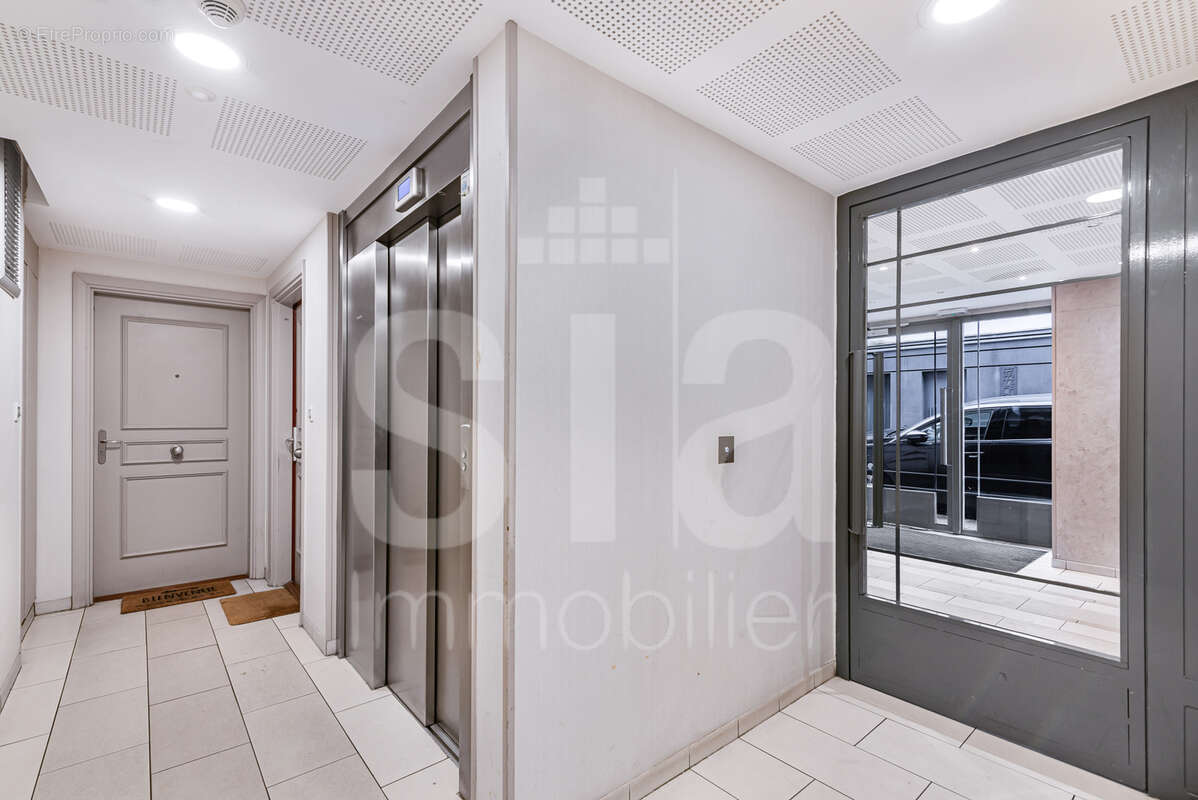 Appartement à LES LILAS