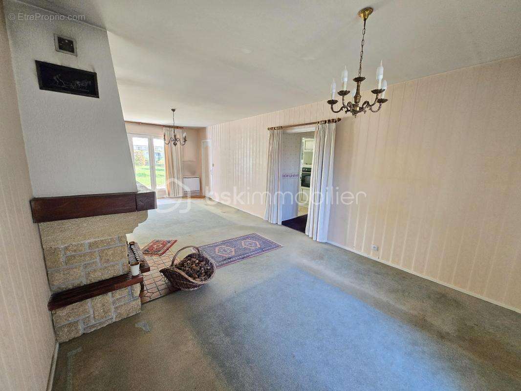 Maison à COULANGES-LES-NEVERS