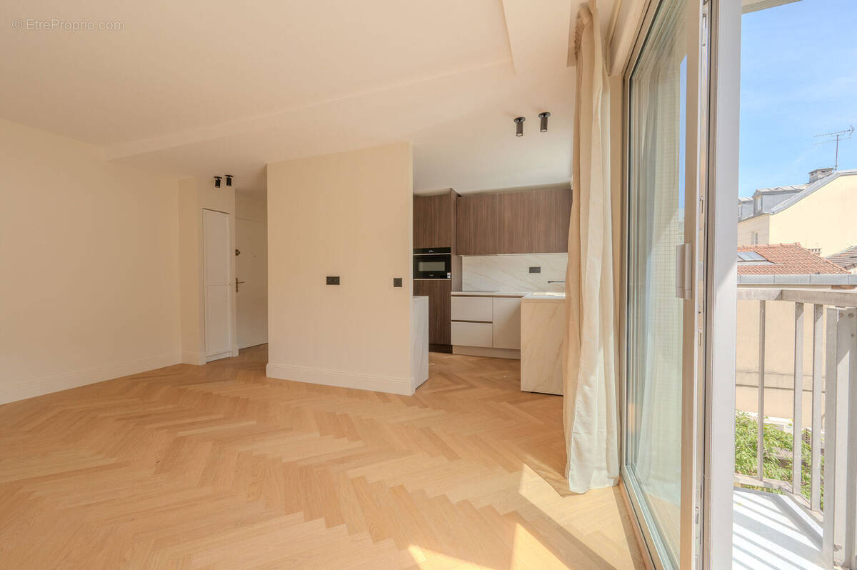 Photo 1 - Appartement à PARIS-15E