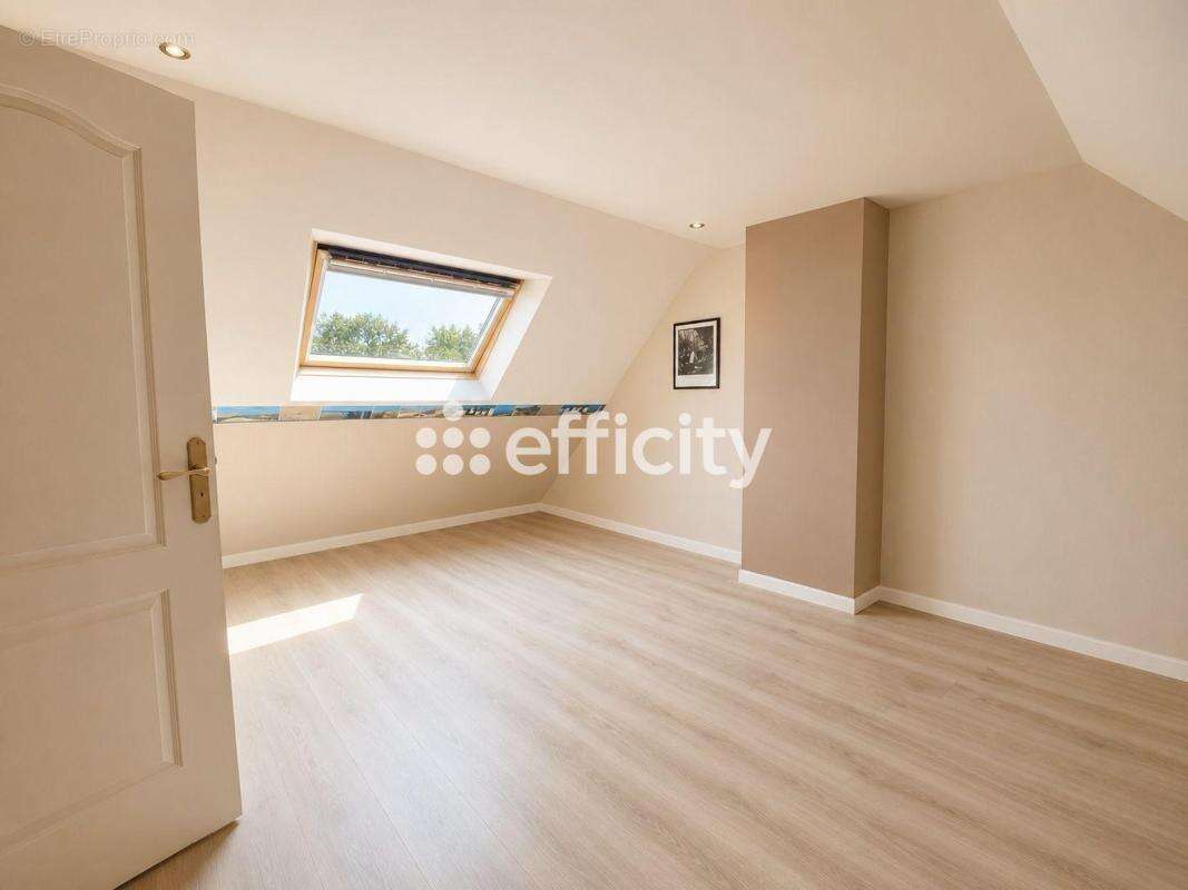 Maison 131 m² à Lorient  - photo 9