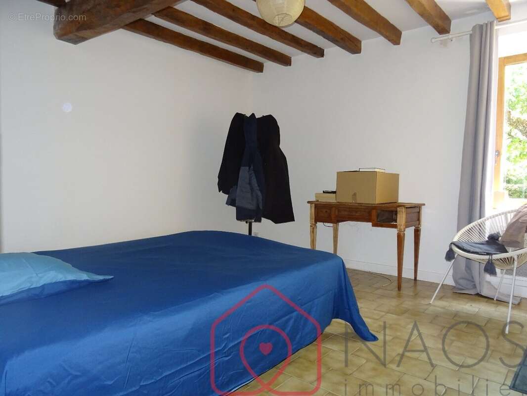 Maison à IVOY-LE-PRE