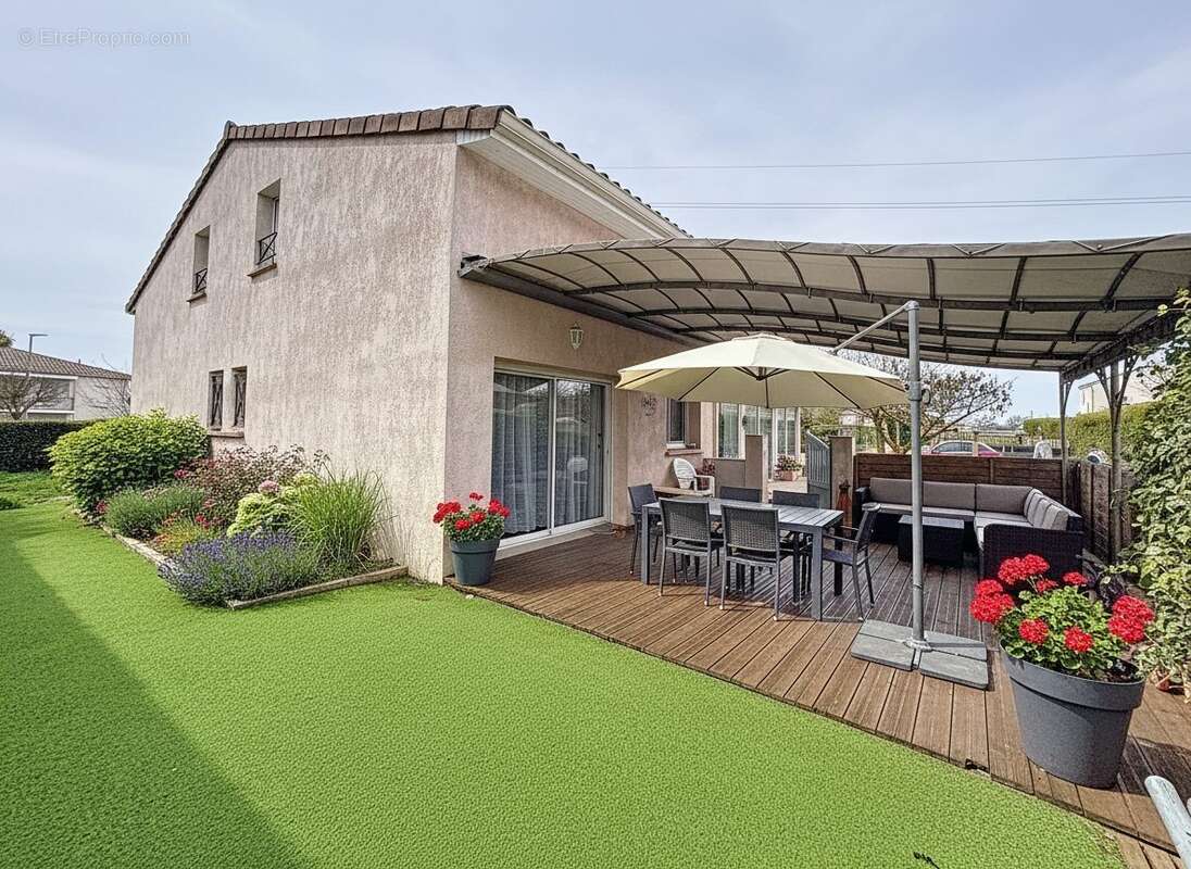 Maison à BRUGUIERES