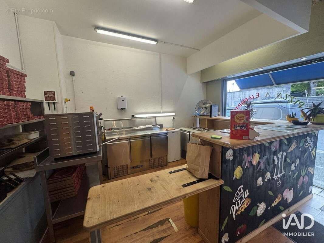 Commerce 92 m² à Montmoreau-Saint-Cybard  - photo 2