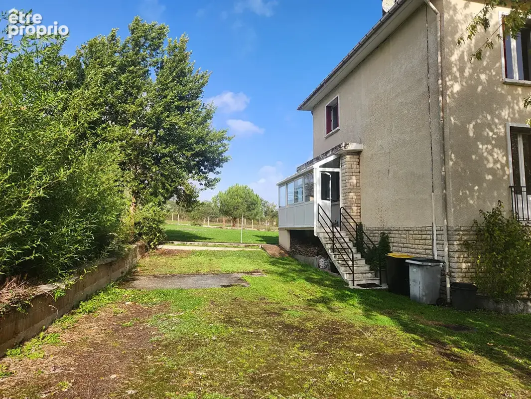 Ansac-sur-Vienne -Grande maison familiale de 4 à 5 chambres, dotée d'un jardin avec atelier (idéal pour une activité professionn - photo 17
