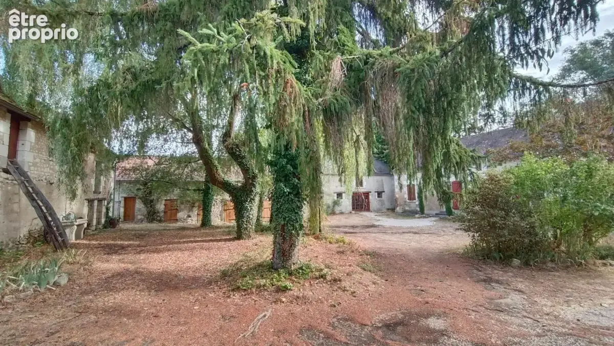 Propriété de caractère en bordure de rivière – 1 maison, 4 dépendances et 5 000 m² de terrain - photo 8