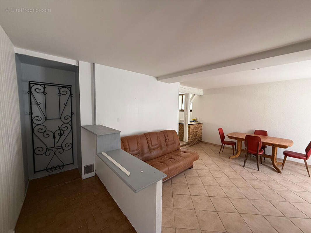 Maison idéal première acquisition, commerces et école à pied - photo 2