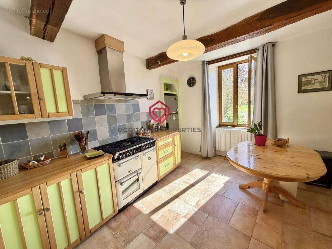 Propriétés de 2 maisons et dépendance - photo 4