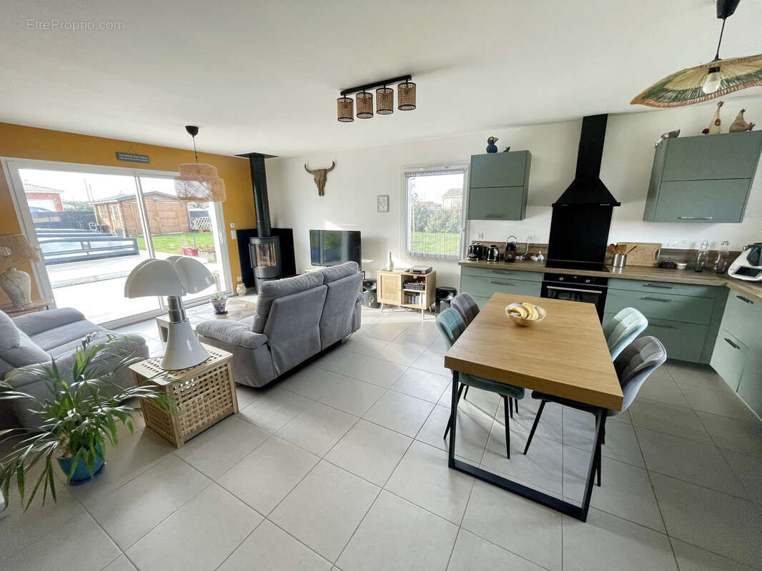 Maison à LAMONZIE-SAINT-MARTIN