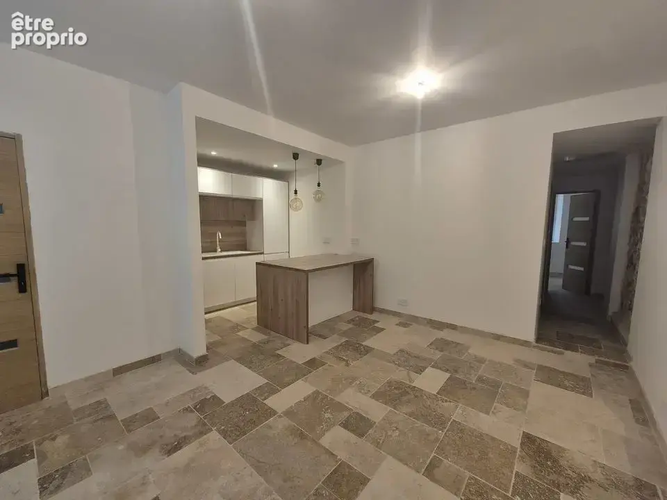 LACIOTAT - APPARTEMENT - belles prestations - Type 2 - proche
