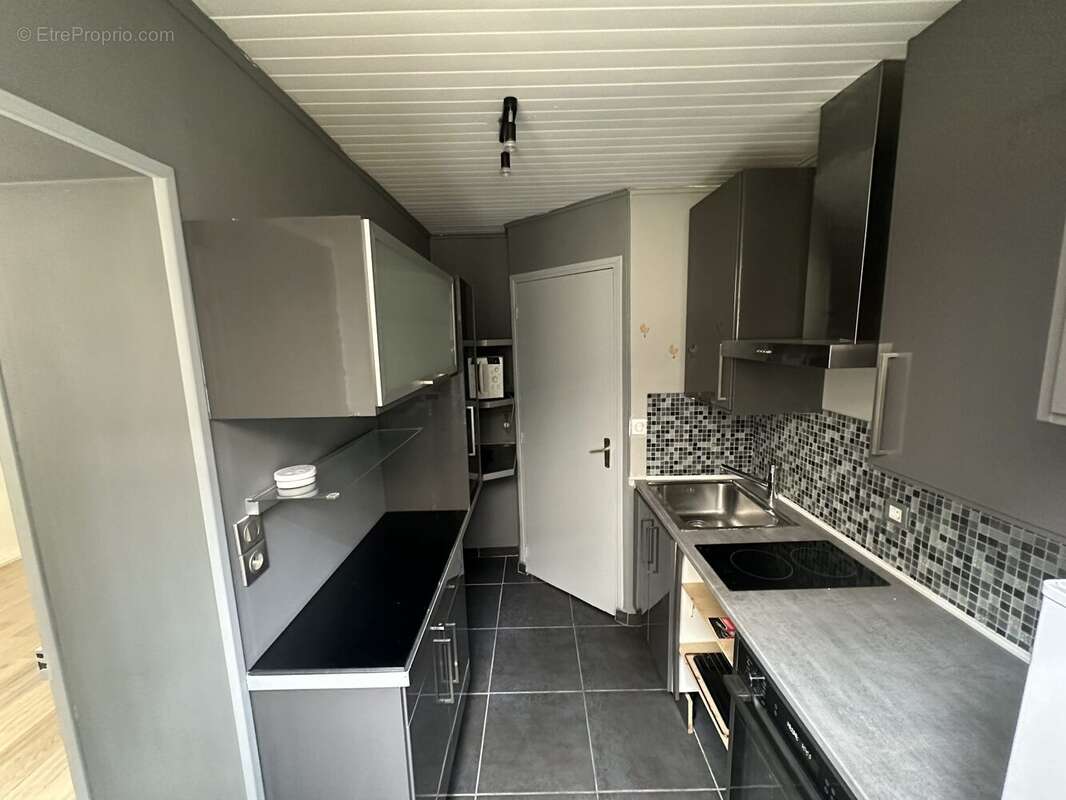 Appartement à PARIS-20E