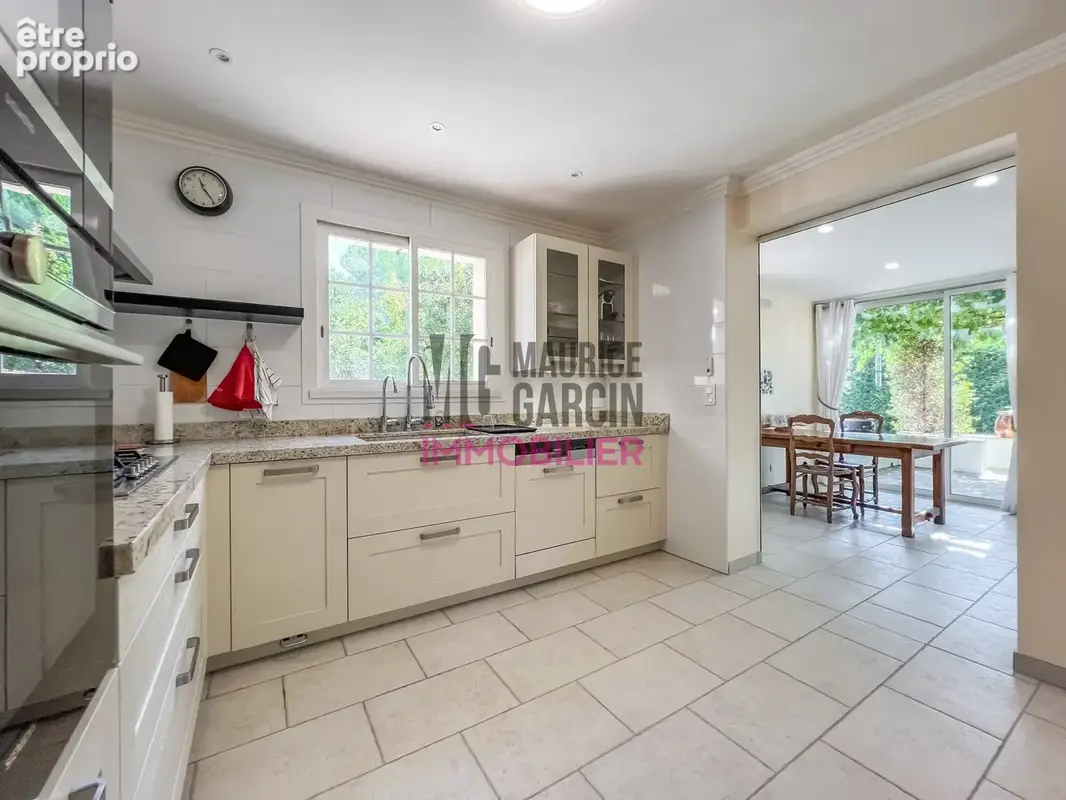 Maison 168 m² à Carpentras  - photo 9