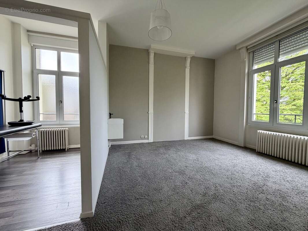 Appartement 420 m² à Lille  - photo 5