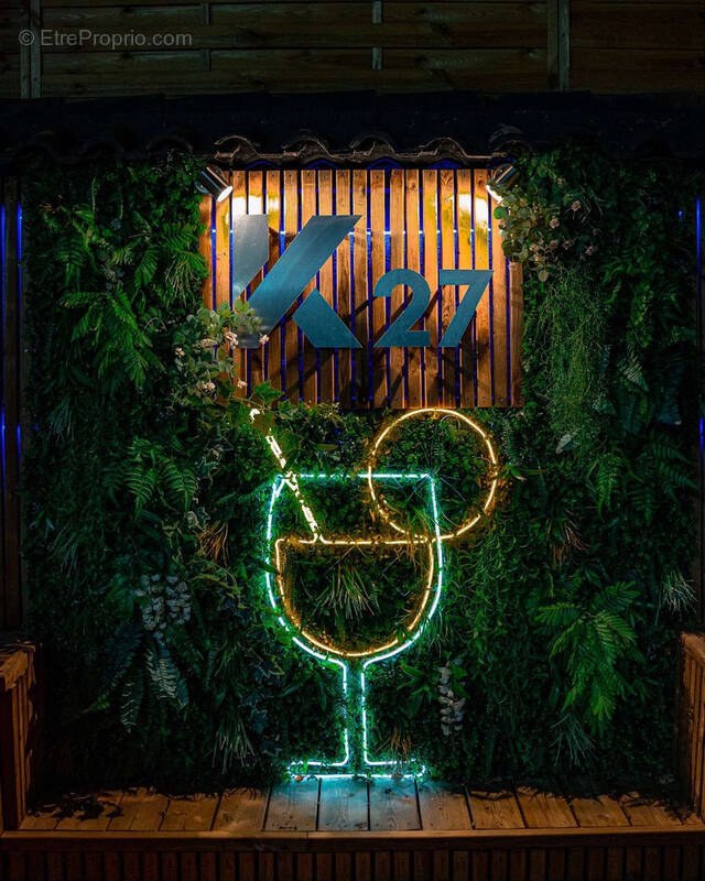 Commerce à SIX-FOURS-LES-PLAGES