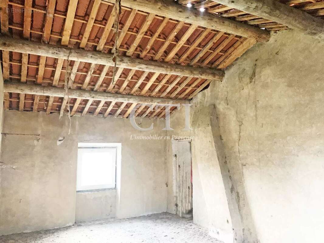 Maison à VAISON-LA-ROMAINE