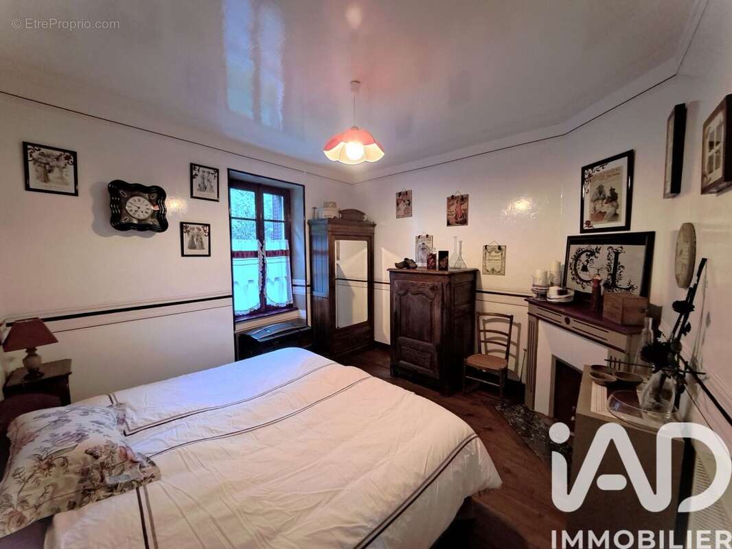 Maison 119 m² à Saint-Nectaire  - photo 7