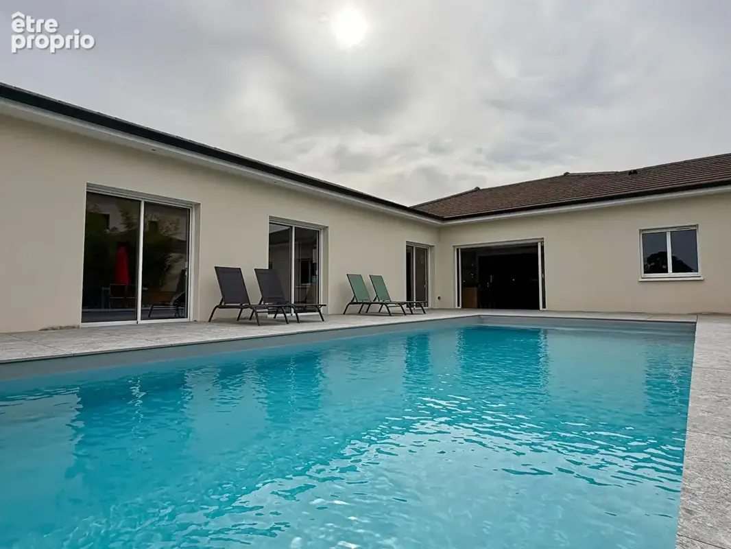 Villa Villette D Anthon 8 pièce(s) 256.40 m2 - photo 4