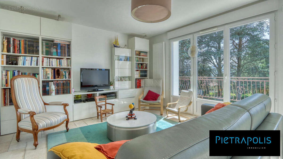 Maison à NEUVILLE-SUR-SAONE