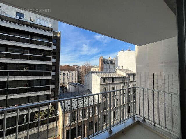 Appartement 48 m² à Paris-15e  - photo 2