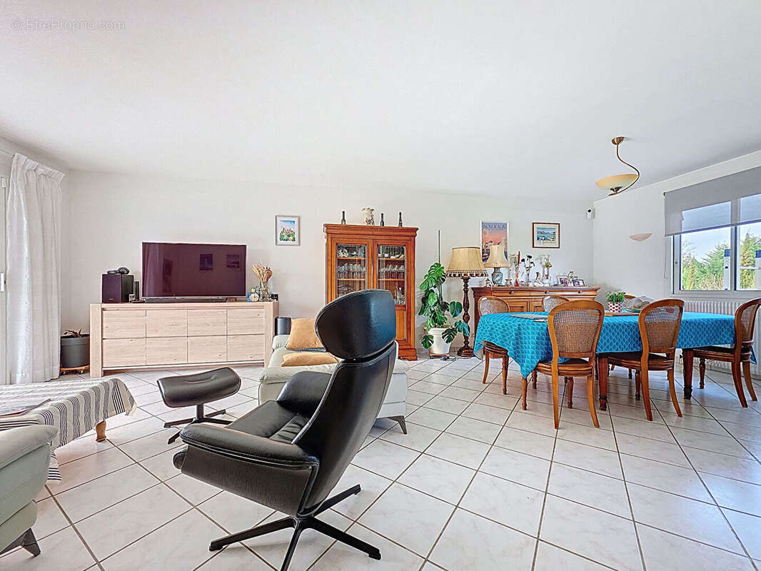 Maison à BLANQUEFORT