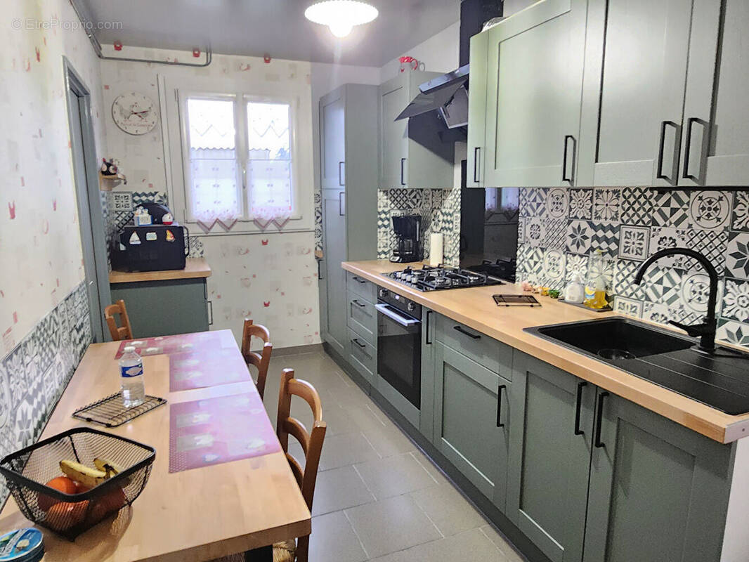 Maison à CREVECOEUR-LE-GRAND