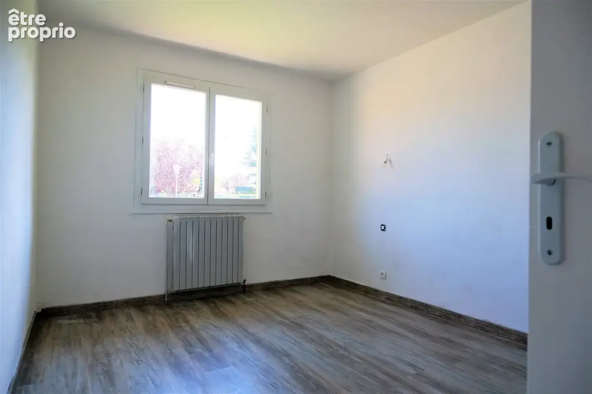  maison t4 plain pied 94m2 terrain 735m2 piscinable pour invetisseur - photo 6