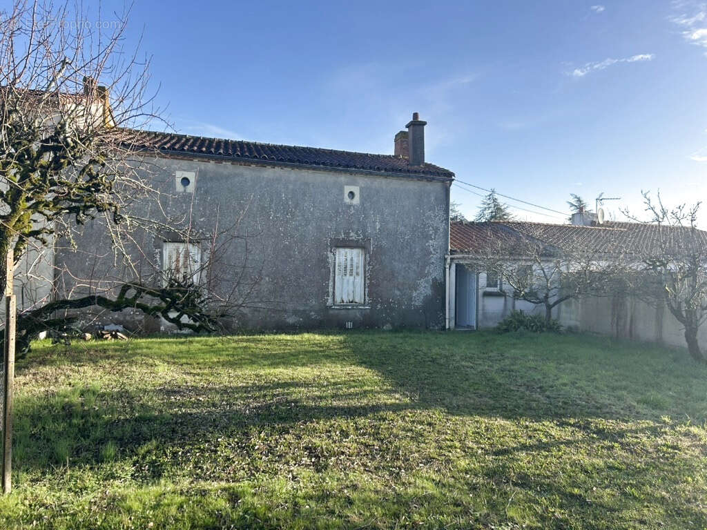 Maison à LE LOROUX-BOTTEREAU