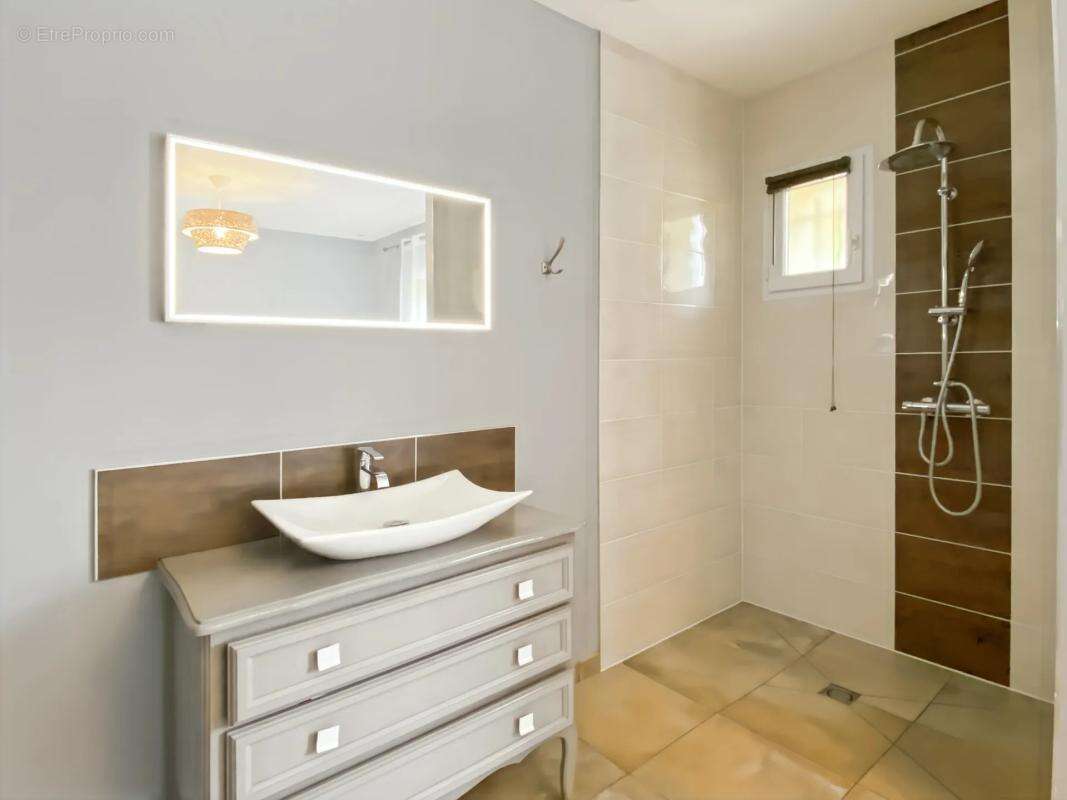 Maison à SAINT-DENIS-DE-PILE