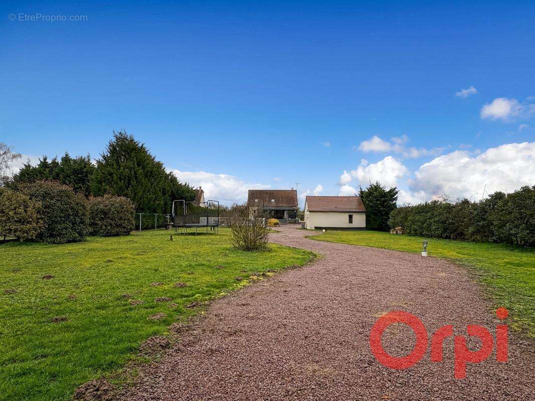 Maison à COSNE-D'ALLIER