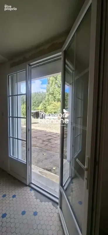 Maison 6 pièces 185 m² à vendre à Saint-Pierre-D'amilly (17700) - photo 5