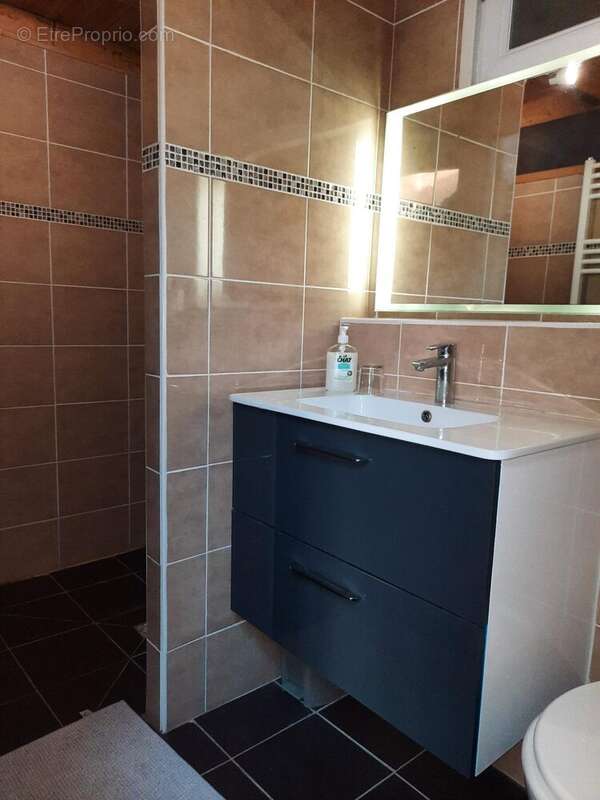 Appartement à SAINT-COLOMB-DE-LAUZUN