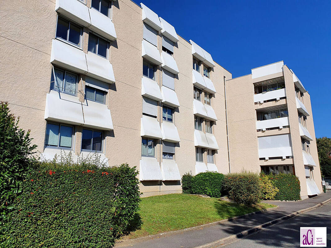Appartement à L'HAY-LES-ROSES