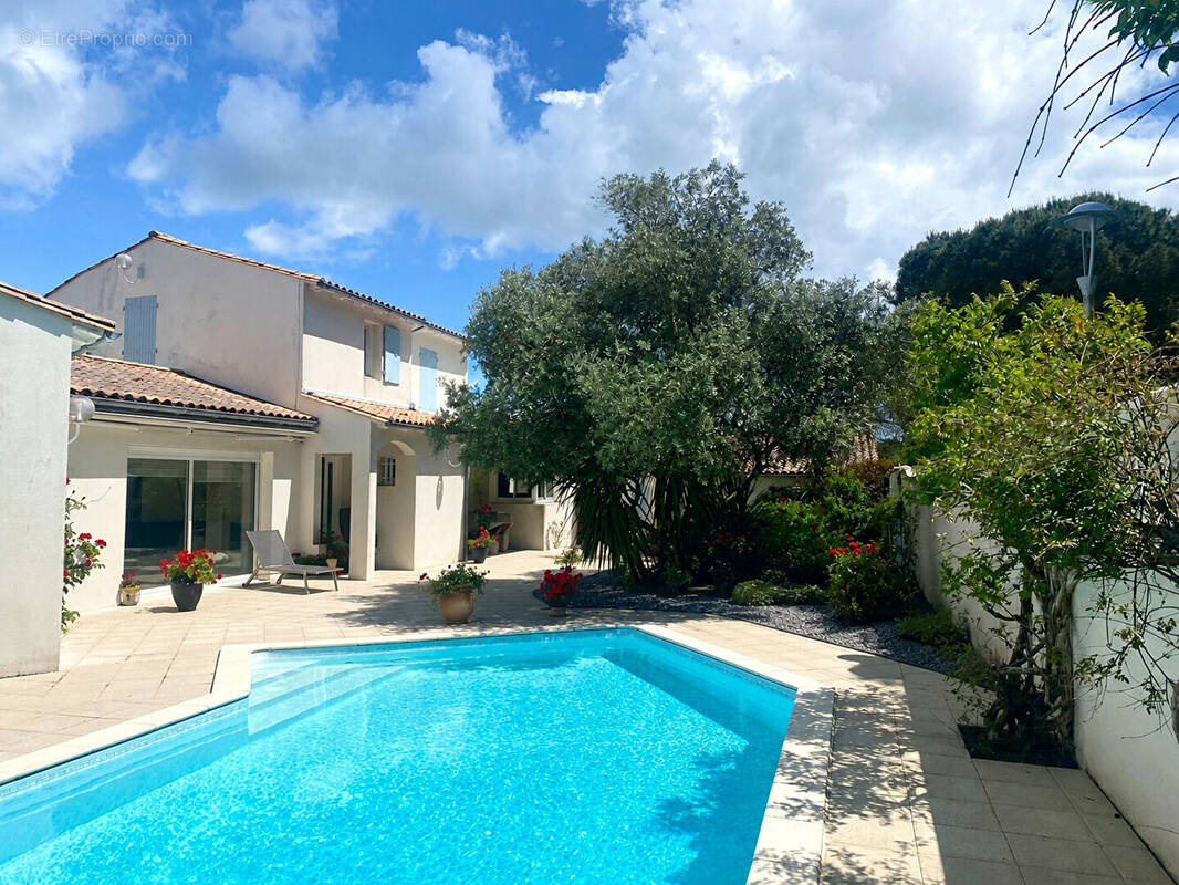 Maison à LA FLOTTE