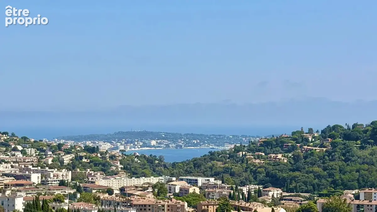 Maison d'exception vue mer de 250 m2 à Vallauris, sur terrain de 1500 m² avec possibilité d'extension - photo 7