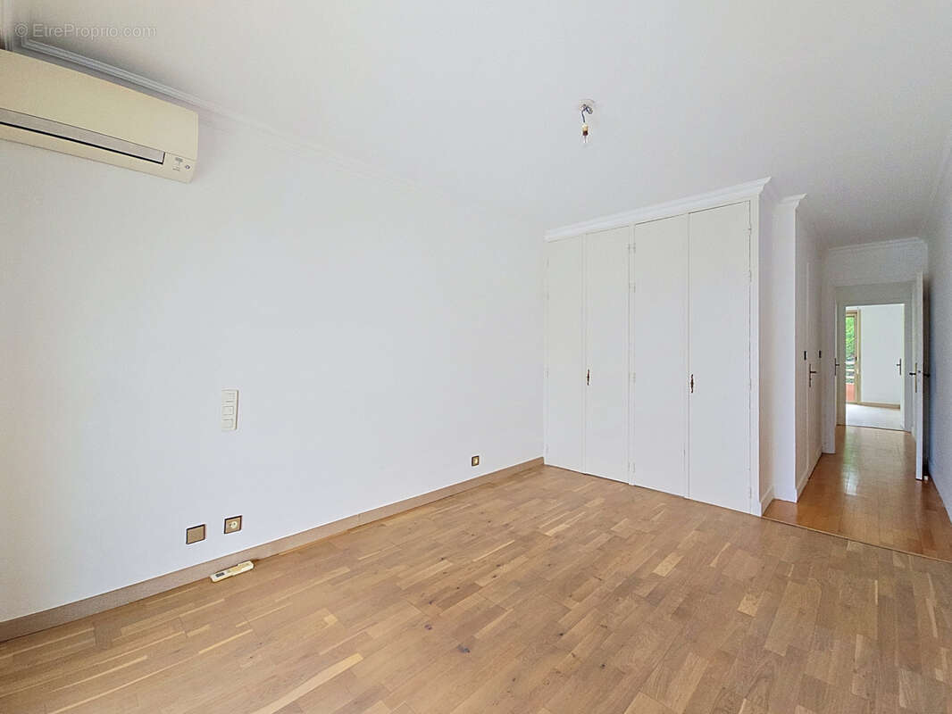 Appartement à VENCE
