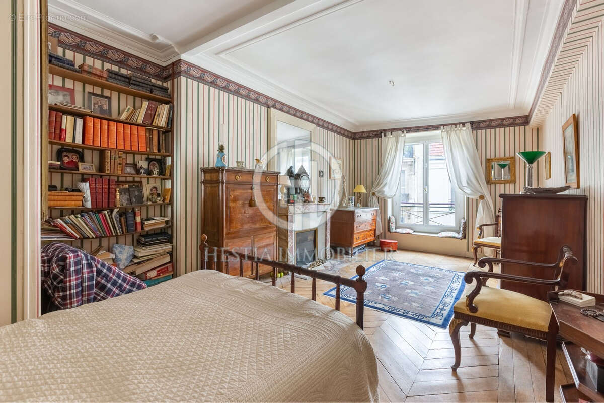 Appartement à PARIS-10E