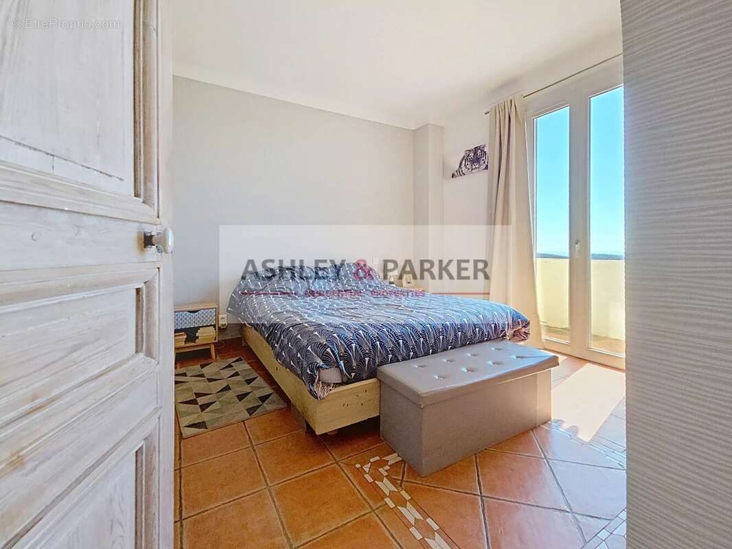 Appartement à VENCE