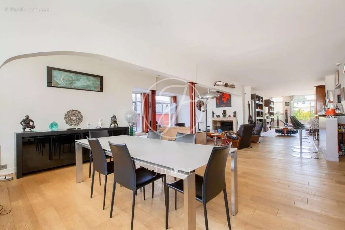 Appartement à VERSAILLES