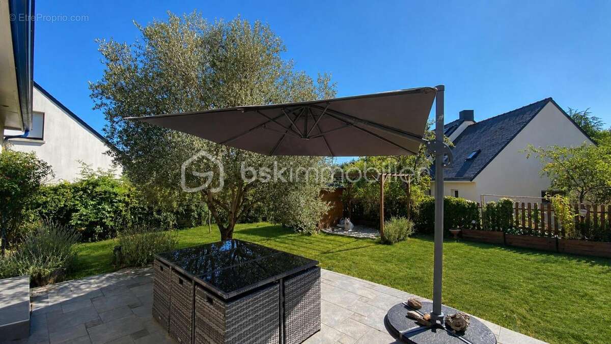 VERTOU/BEAUTOUR : Maison d’env. 157m² au sol, 4/5 chambres, bureau, garage et jardin - photo 12