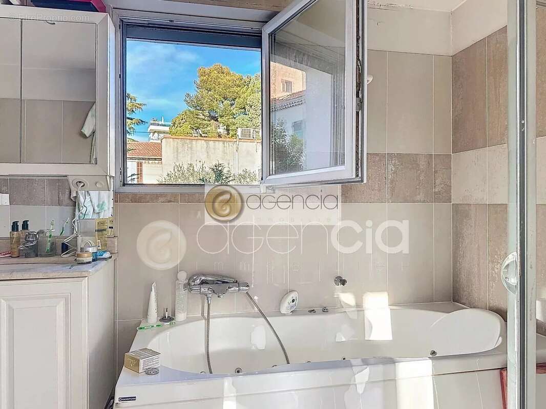 Cannes – Montrose  Spacieuse Villa de 303 m² avec Piscine et Appartement Indépendant - photo 12