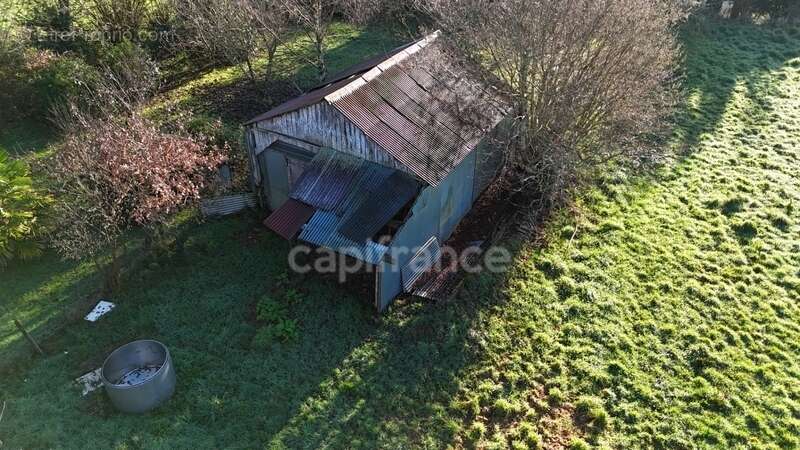 Maison à CLEDEN-POHER