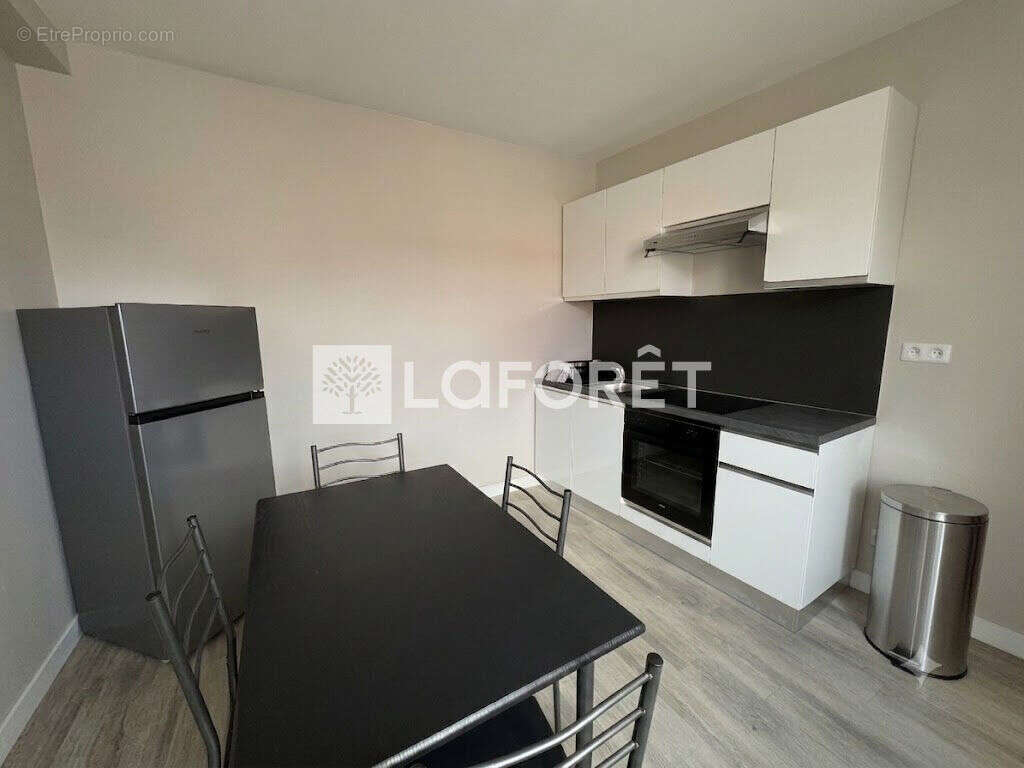 T2 de 35 m² Résidence des Deux Tours - Quartier Tribunal - photo 4