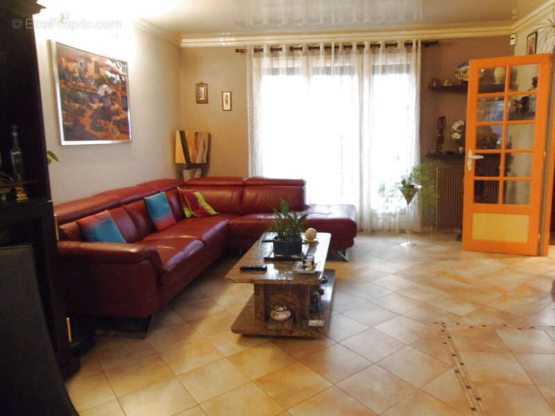 Maison à NEUILLY-SUR-MARNE