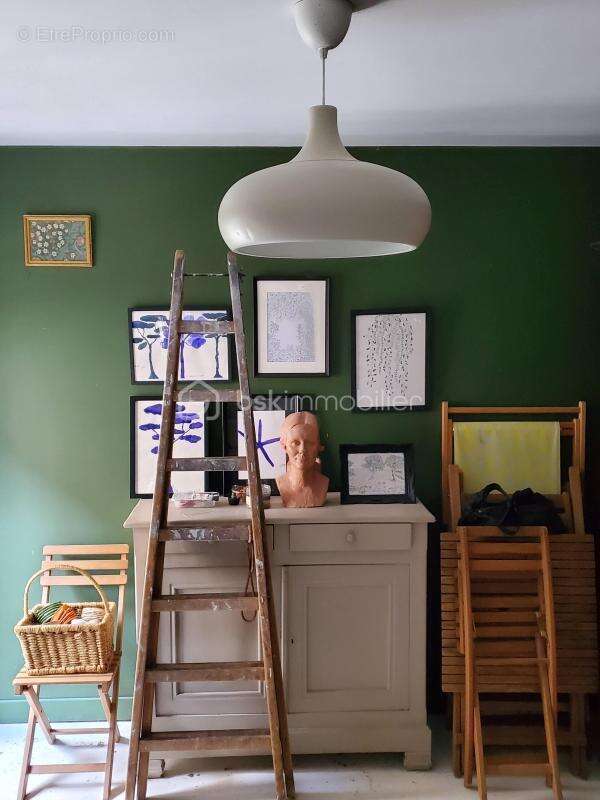 Bien RARE - Maison au Cœur du village de Cormeilles avec espace extérieur - photo 8