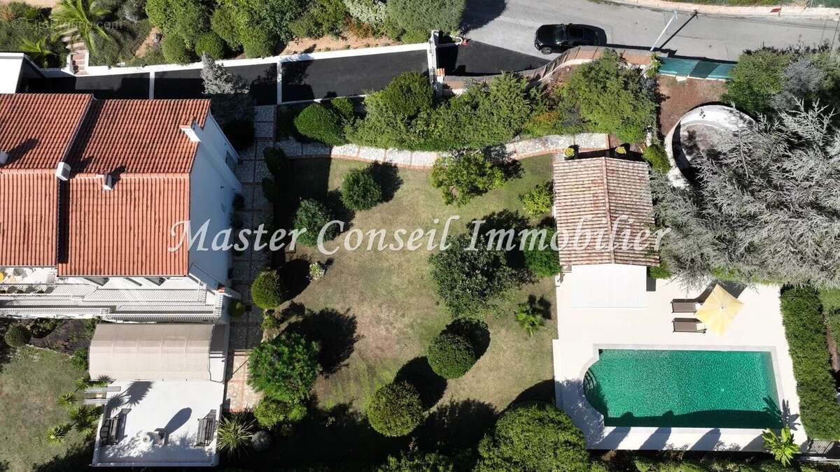 Domaine privé  superbe villa 8p 280m² contemporaine renovee  vue mer - photo 10